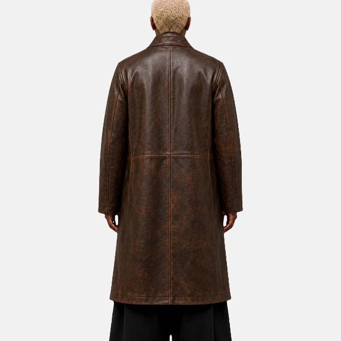 Vintage western-inspired men’s brown leather long coat