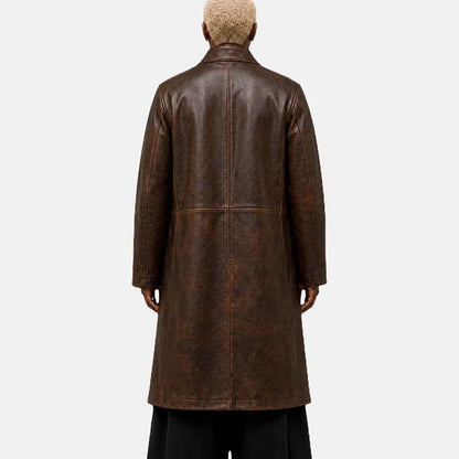 Vintage western-inspired men’s brown leather long coat